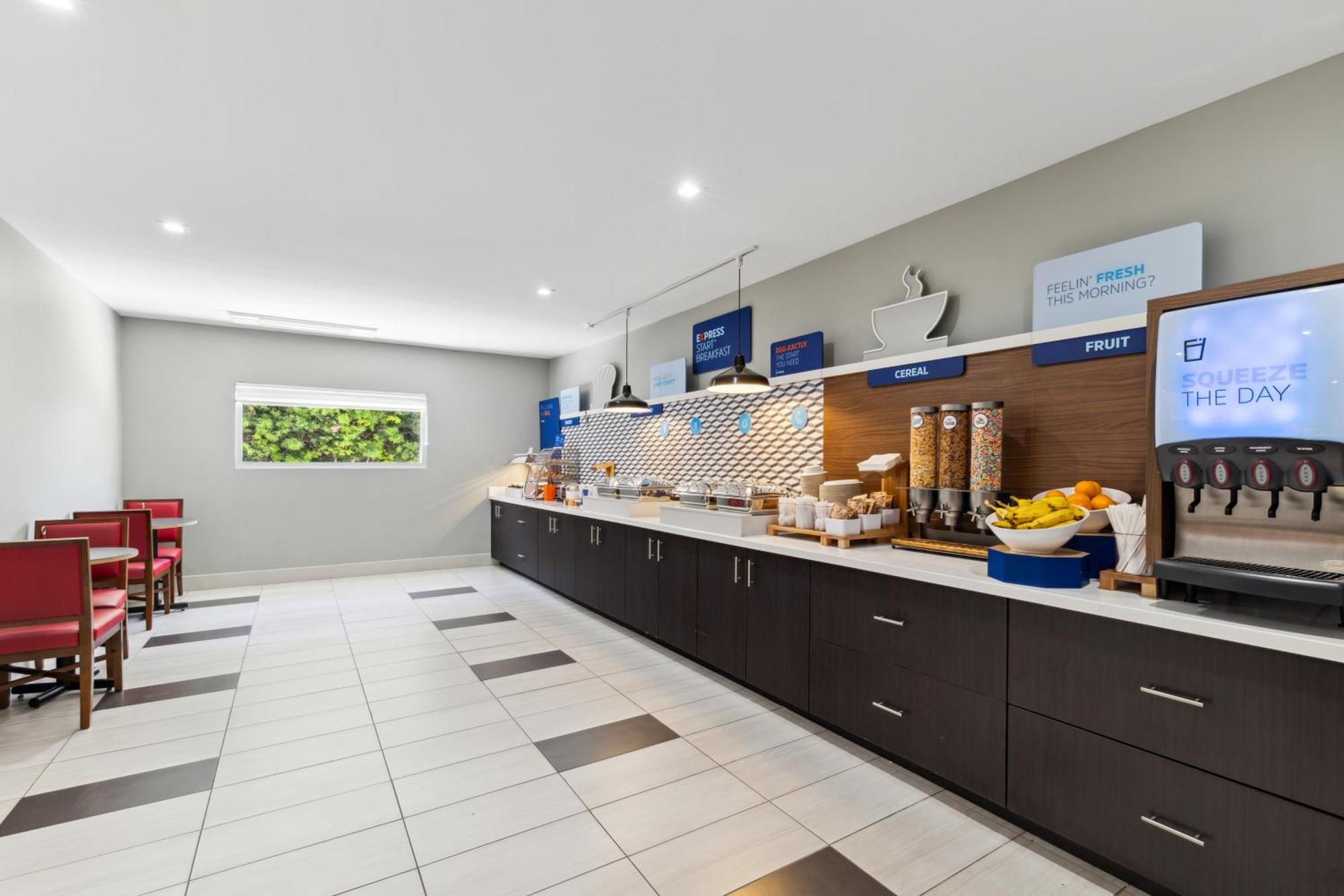 Holiday Inn Express & Suites Mountain View Silicon Valley By Ihg المظهر الخارجي الصورة