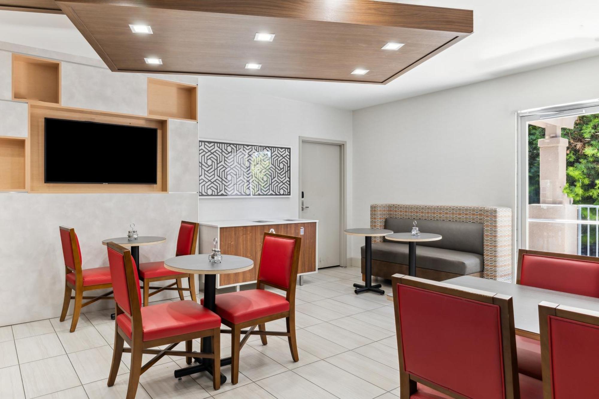 Holiday Inn Express & Suites Mountain View Silicon Valley By Ihg المظهر الخارجي الصورة