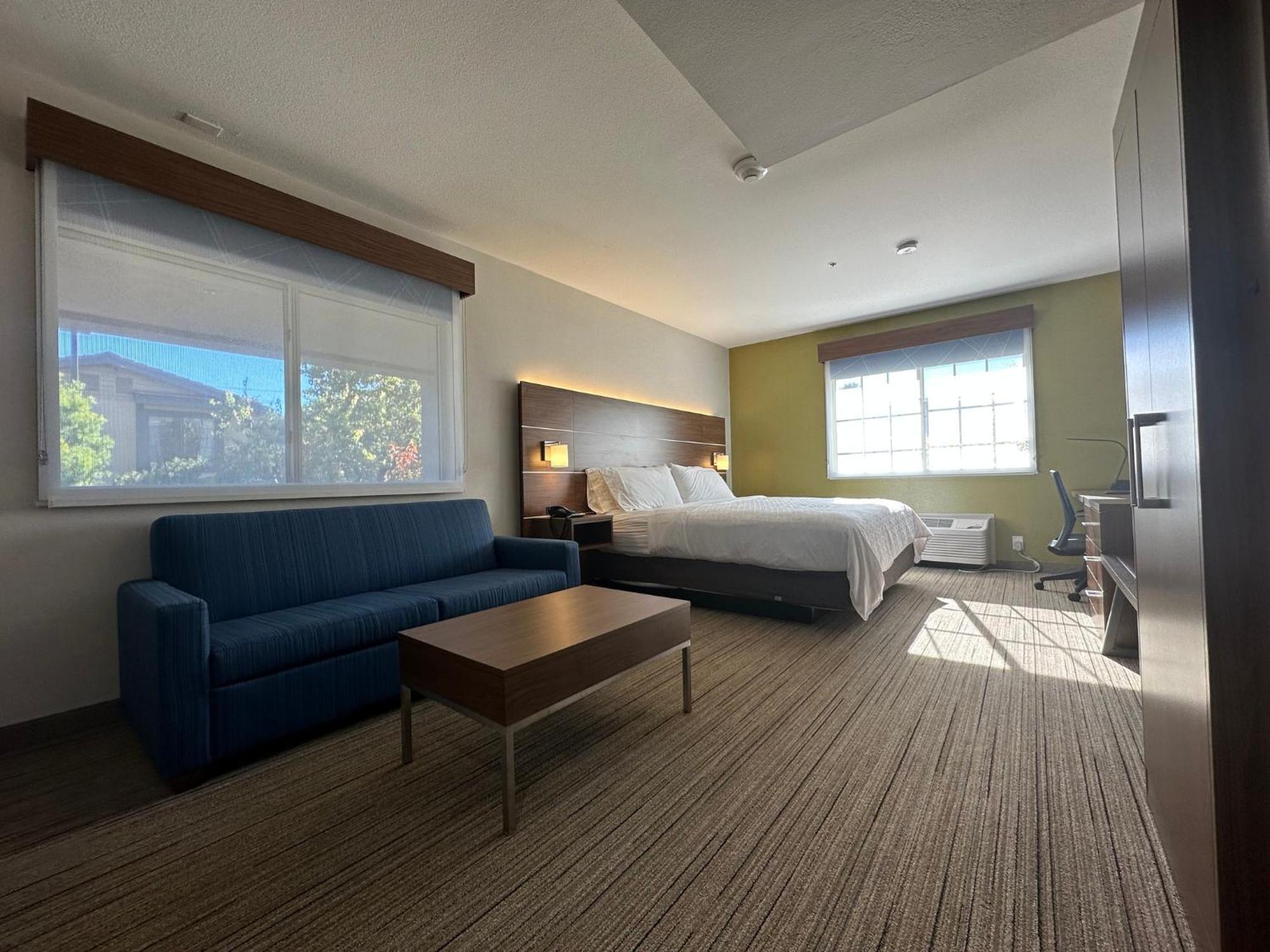 Holiday Inn Express & Suites Mountain View Silicon Valley By Ihg المظهر الخارجي الصورة