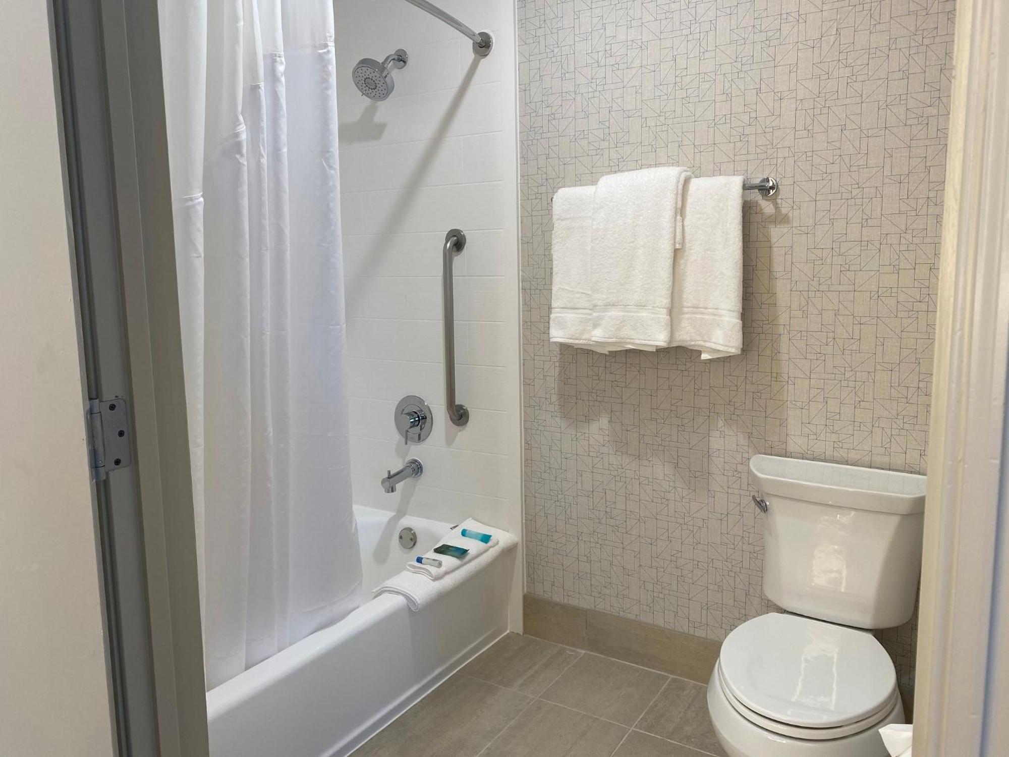 Holiday Inn Express & Suites Mountain View Silicon Valley By Ihg المظهر الخارجي الصورة