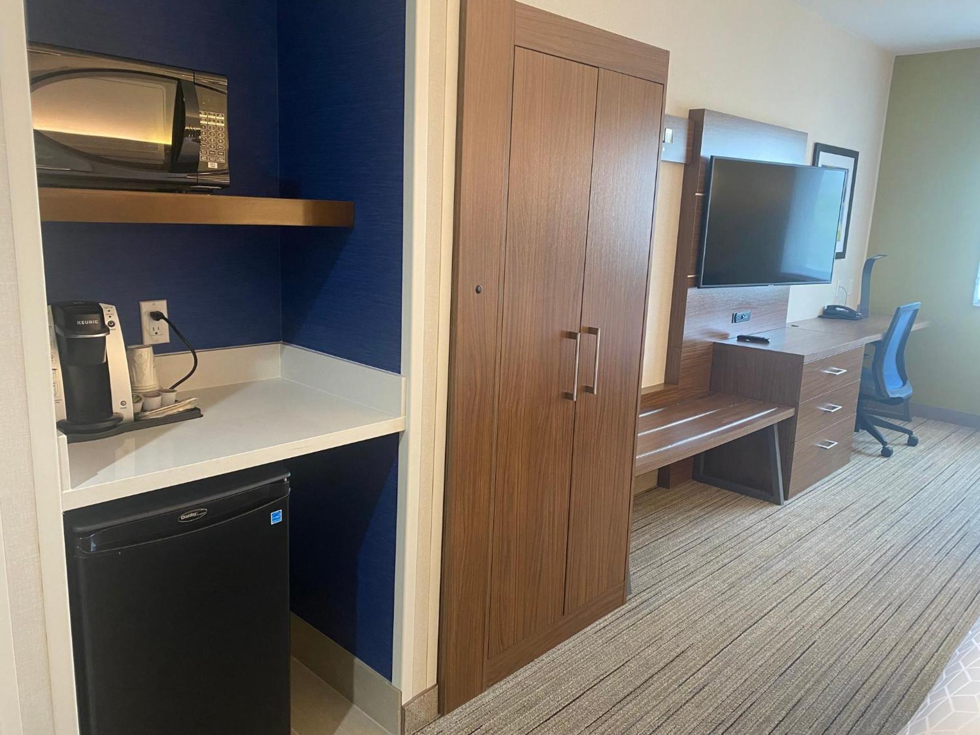Holiday Inn Express & Suites Mountain View Silicon Valley By Ihg المظهر الخارجي الصورة