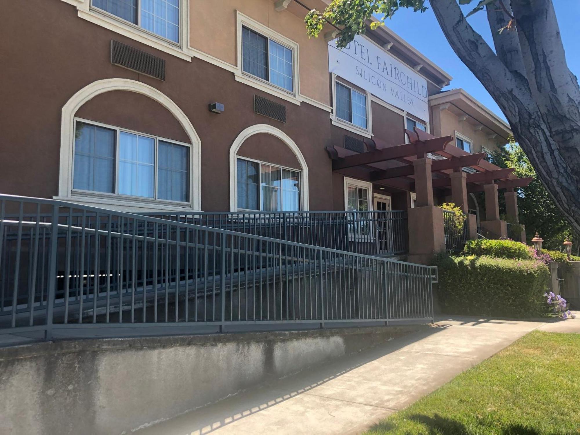 Holiday Inn Express & Suites Mountain View Silicon Valley By Ihg المظهر الخارجي الصورة